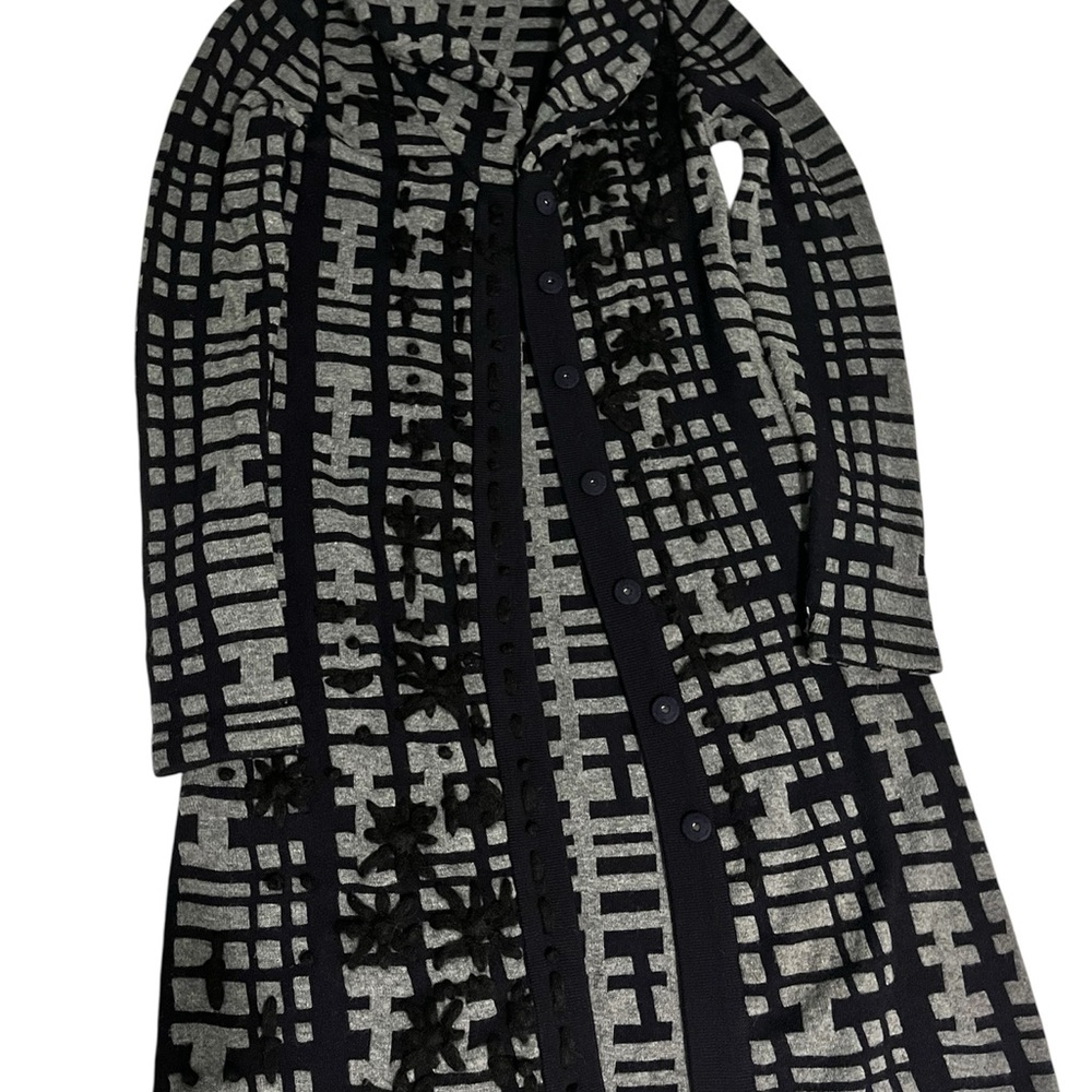 Chic Black and Gray Patterned sweater duster